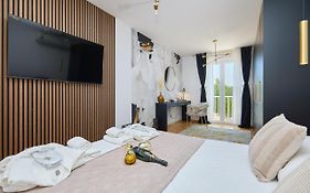 Luxury Penthouse Avalon